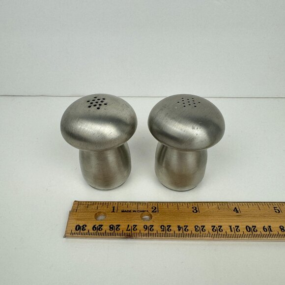 Vtg‎ 70s Kirk Pewter by Hanle Salt and Pepper Shaker Mushroom Shape Aged Small - Picture 4 of 11